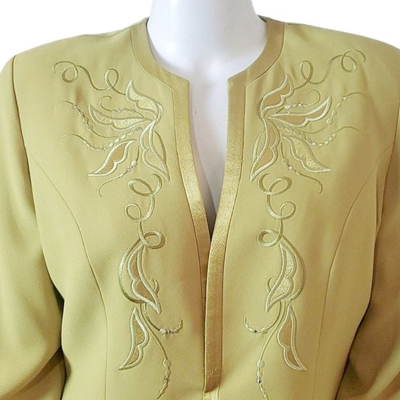 Caramia 2-Piece Green Skirt Suit - Picture 2 of 5